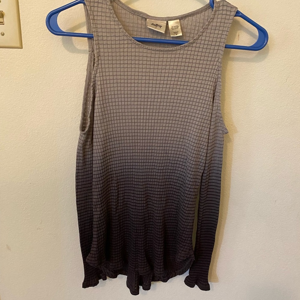 Daytrip Small ombré grey cold shoulder top